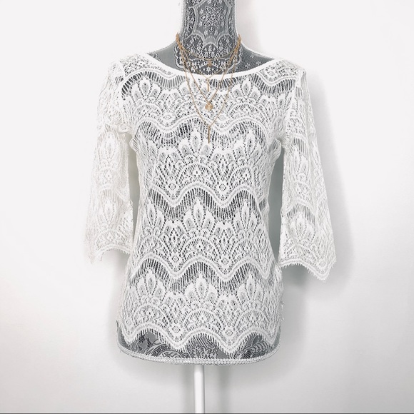 love on a hanger Tops - ✨🌸HP🌸✨BoHo Ivory Lace Crochet Top Blouse